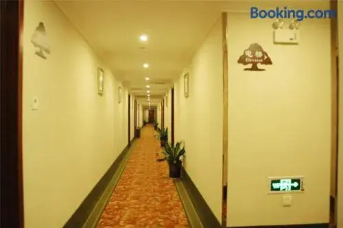 Тайчжоу: Greentree Inn Taizhou Xinghua Zhangguo Bus Station