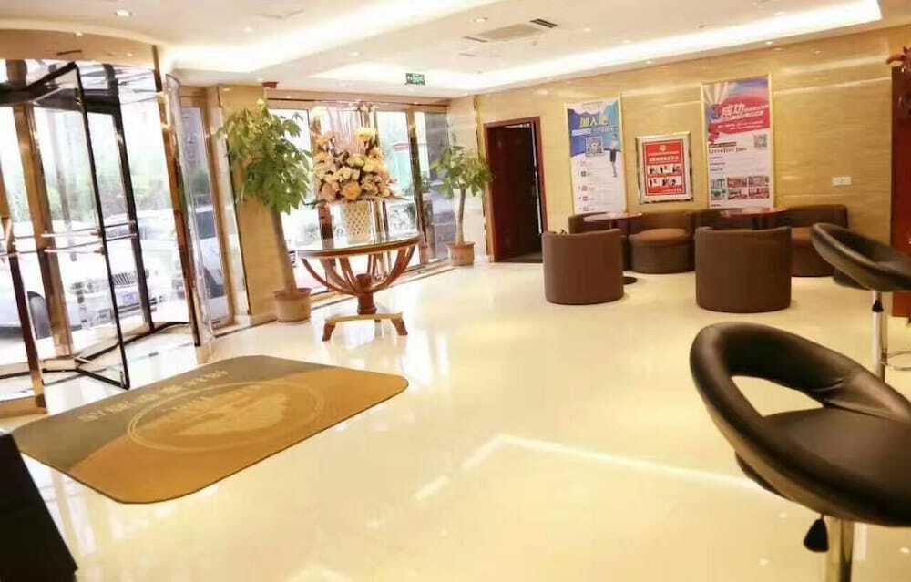 Лоян: GreenTree Inn Luoyang Luolong District University City Zhangheng Street Express Hotel