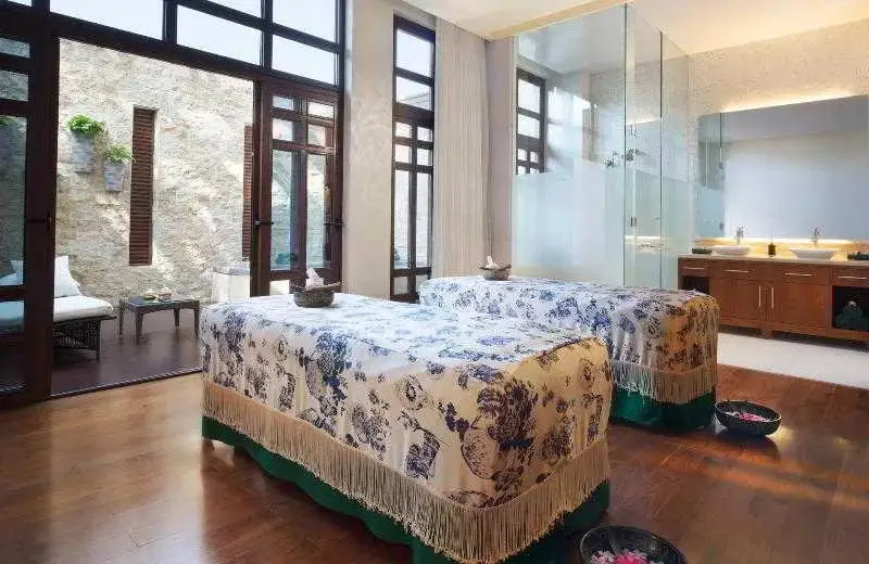 Санья: The St. Regis Sanya Yalong Bay Resort