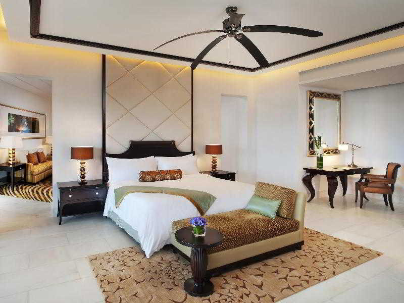 Санья: The St. Regis Sanya Yalong Bay Resort
