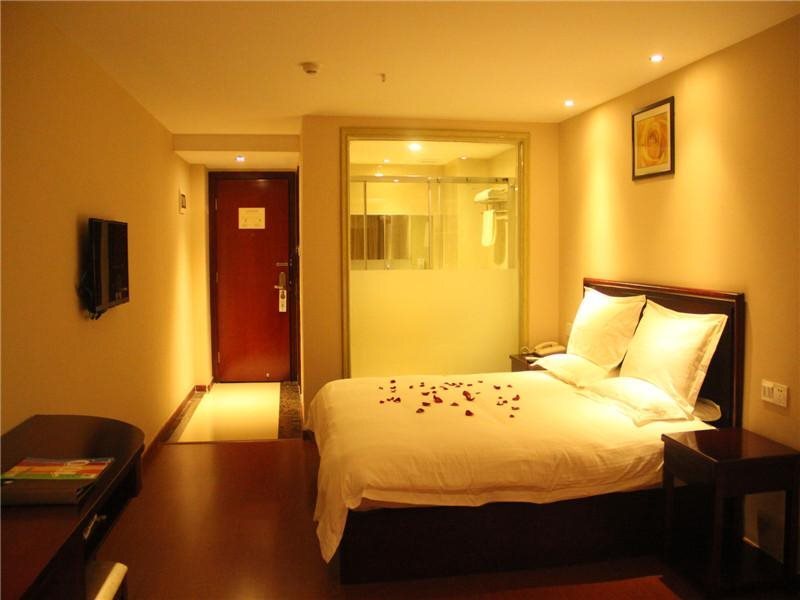 Гуанчжоу: GreenTree Inn Guangdong Guangzhou Baiyun West Huangshi Road Express Hotel