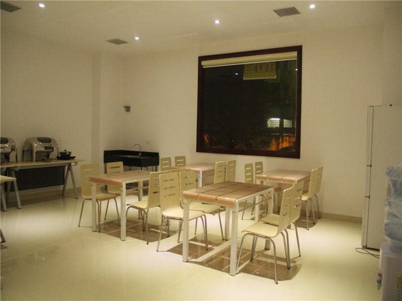 Гуанчжоу: GreenTree Inn Guangdong Guangzhou Baiyun West Huangshi Road Express Hotel
