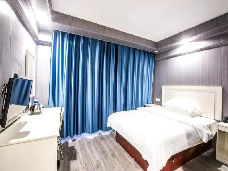 Наньтун: GreenTree Inn Nantong Middle Renming Road Dongjing International Express Hotel