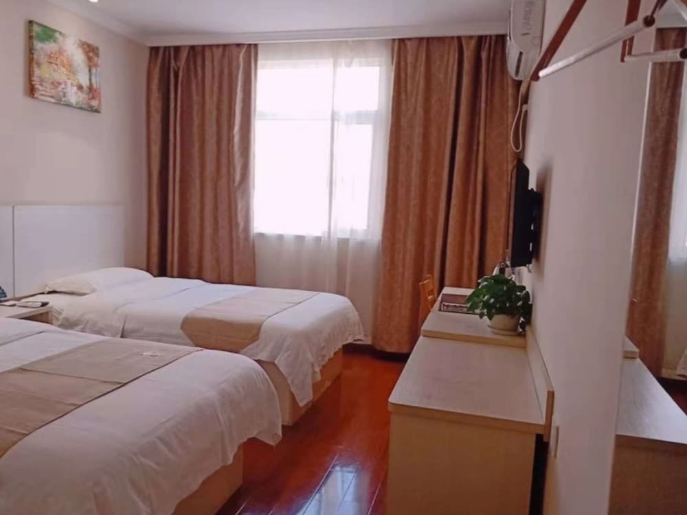 Шанхай: GreenTree Inn Shanghai Songjiang District Sijing Town Sijing Metro Station Express Hotel