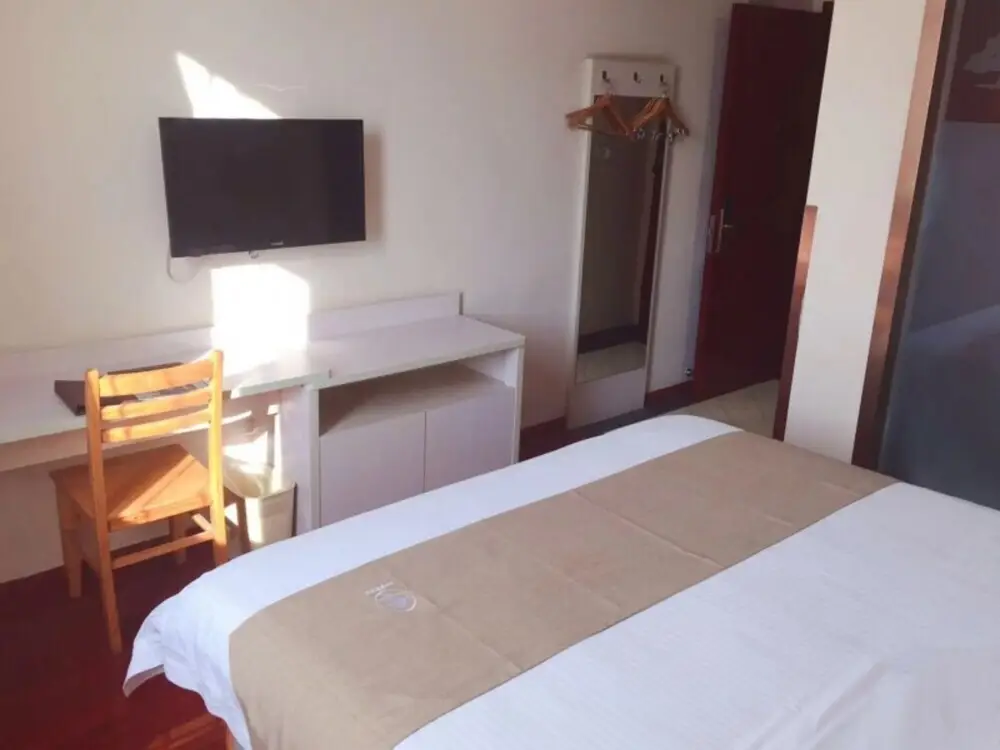 Шанхай: GreenTree Inn Shanghai Songjiang District Sijing Town Sijing Metro Station Express Hotel