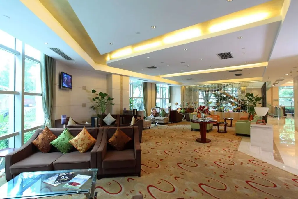 Шанхай: Howard Johnson by Wyndham Huaihai Hotel Shanghai