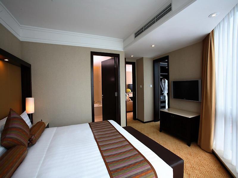 Шанхай: Howard Johnson by Wyndham Huaihai Hotel Shanghai