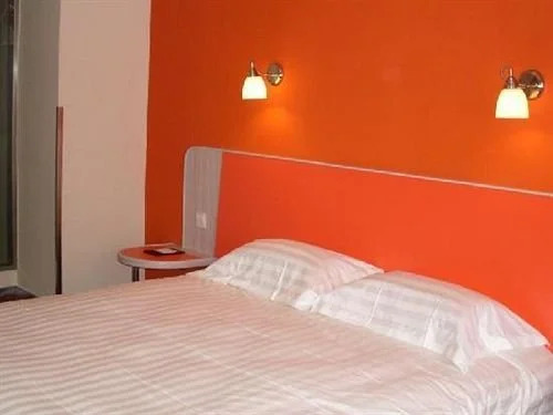 Чжэньцзян: Motel 168 Zhen Jiang Jie Fang Road Inn