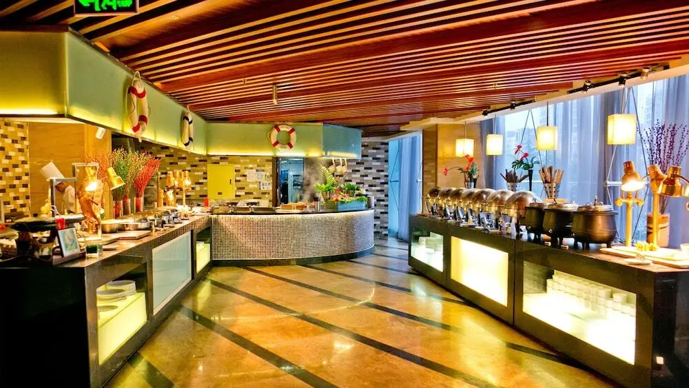 Циндао: Holiday Inn Qingdao Parkview