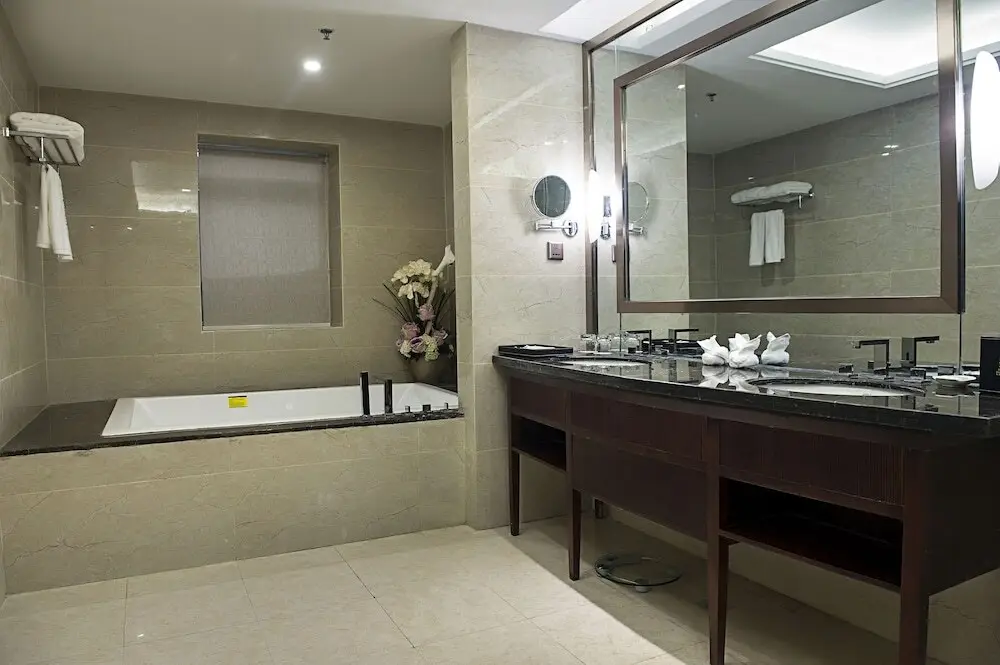 Чжанцзяцзе: Best Western Plus Grand Hotel Zhangjiajie