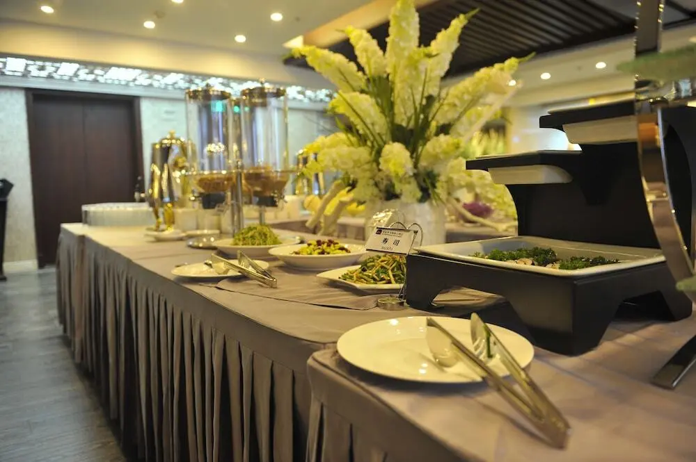 Чжанцзяцзе: Best Western Plus Grand Hotel Zhangjiajie