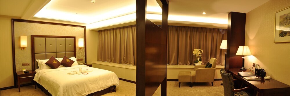 Чжанцзяцзе: Best Western Plus Grand Hotel Zhangjiajie