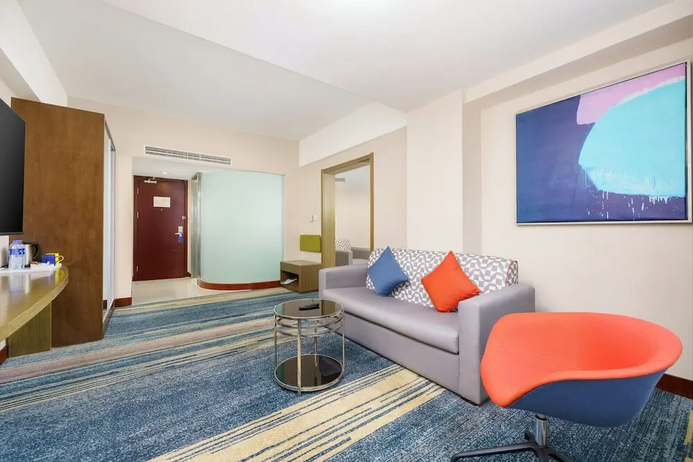 Далянь: Holiday Inn Express Dalian City Centre, an IHG Hotel