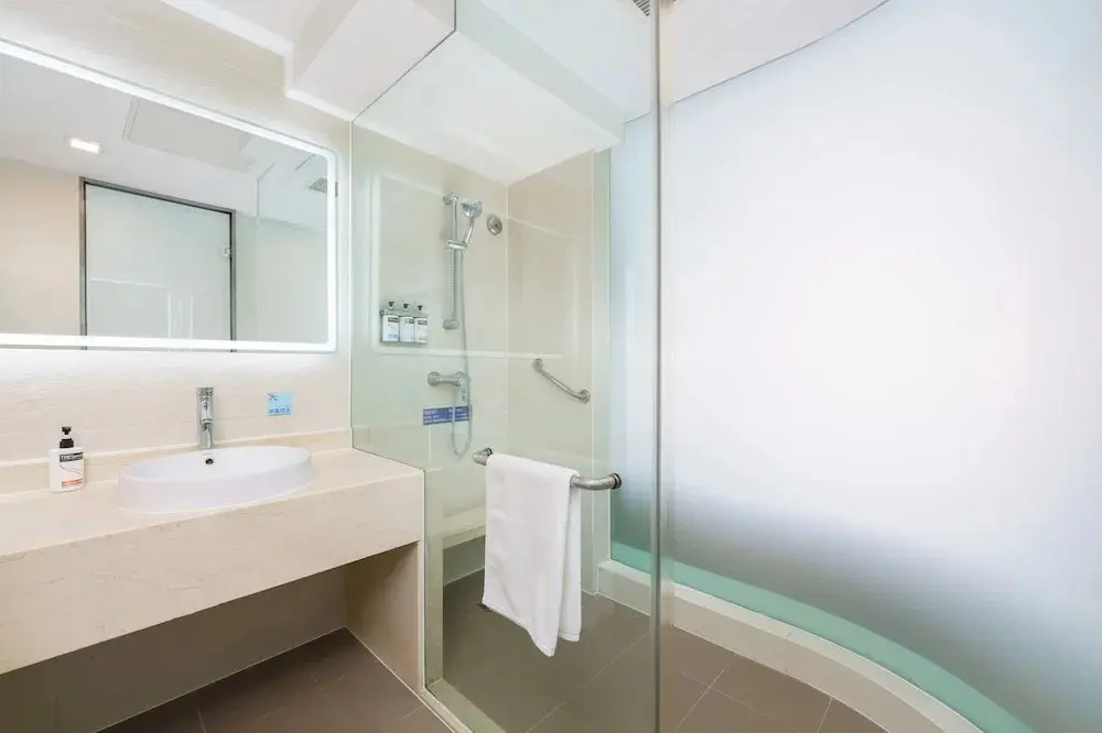 Далянь: Holiday Inn Express Dalian City Centre, an IHG Hotel