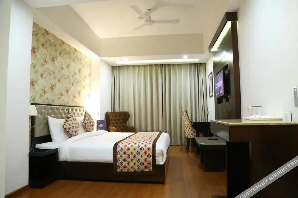 Мохали: Oyo Premium Ptl Chowk Phase 5 Mohali