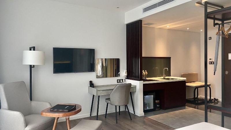 Куангнгай: Newcc Hotel And Serviced Apartment