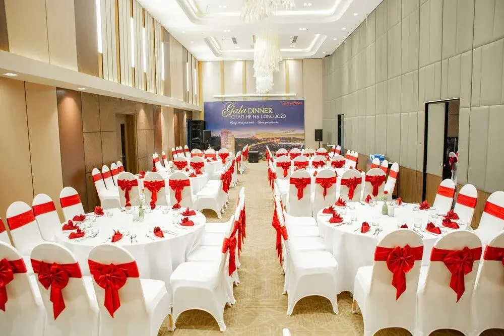 Халонг: Ramada Hotel & Suites By Wyndham Ha Long Bay View