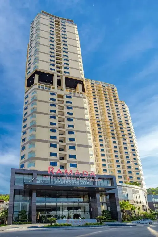 Халонг: Ramada Hotel & Suites By Wyndham Ha Long Bay View