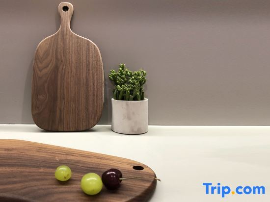 Шанхай: base PUSAN Serviced Apartment