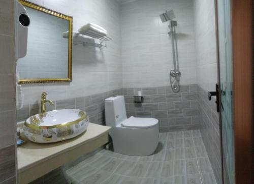 Цзюцюань: Dunhuang Silk Road Culture Hotel
