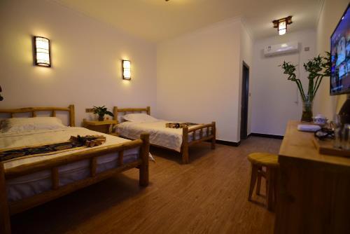 Цзюцюань: Dunhuang Silk Road Culture Hotel