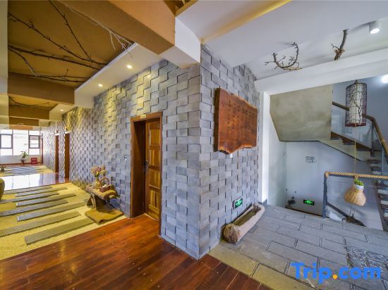 Дали: Wendao Panxiyuan Lake View Inn