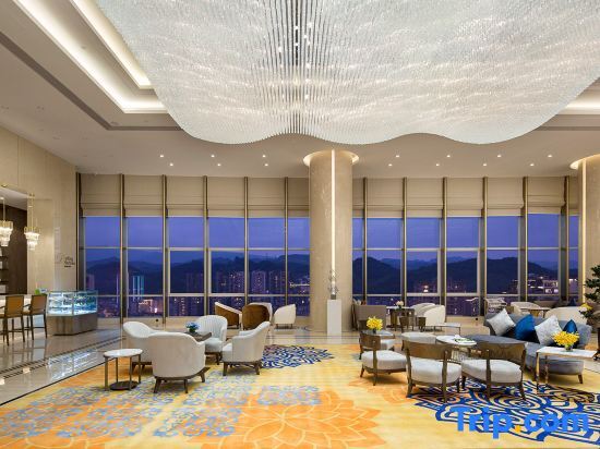 Цзуньи: Guomao Hotel