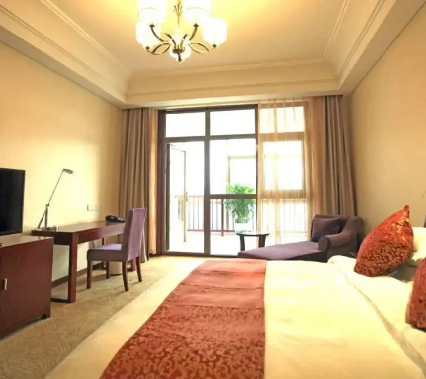 Циндао: Qingdao Rouhigh Hotel