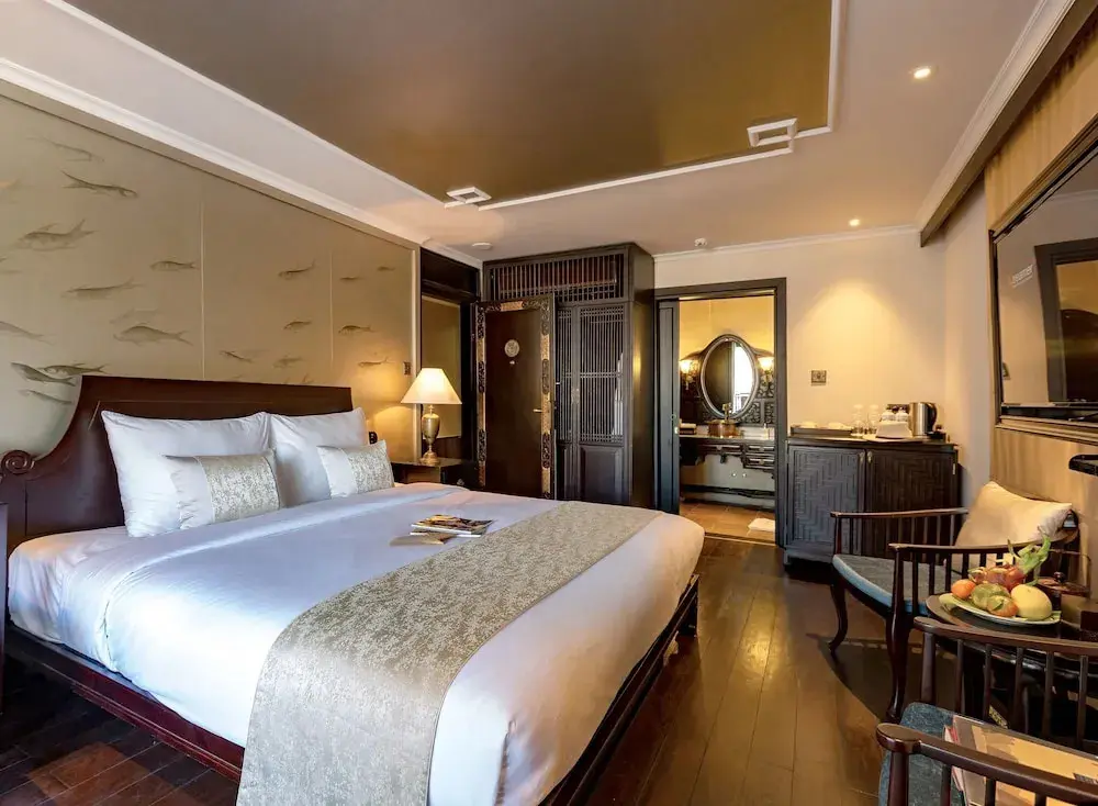 Халонг: Heritage Line Violet cruise – Ha Long Bay & Lan Ha Bay