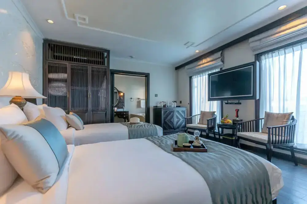 Халонг: Heritage Line Violet cruise – Ha Long Bay & Lan Ha Bay