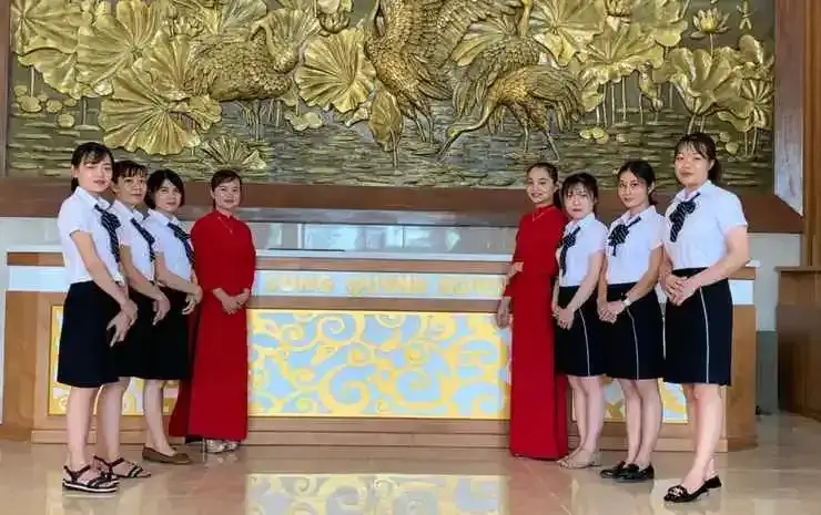 Хоанг Май: Song Quynh Hotel