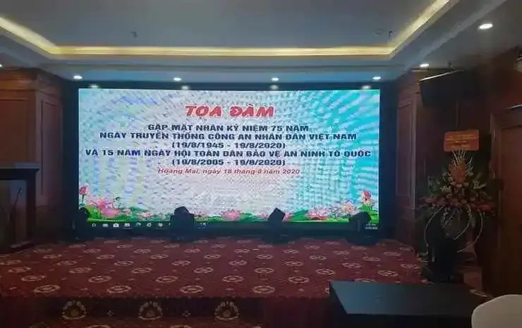 Хоанг Май: Song Quynh Hotel