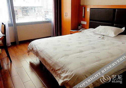 Шэньчжэнь: Hanting Express Hotel Shenzhen Leyuan Road