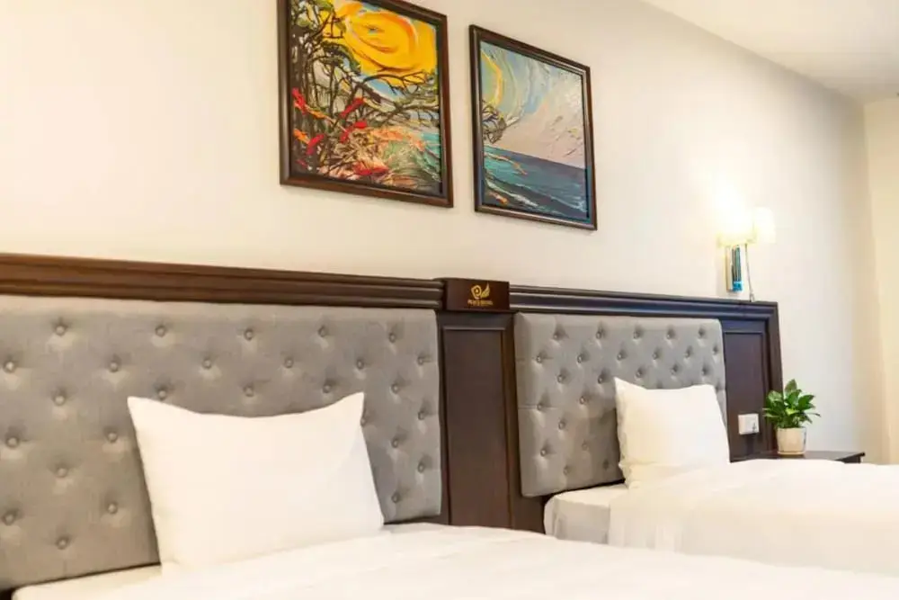 Халонг: Peace Hotel Ha Long
