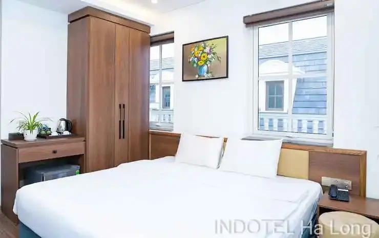 Халонг: Indotel Ha Long