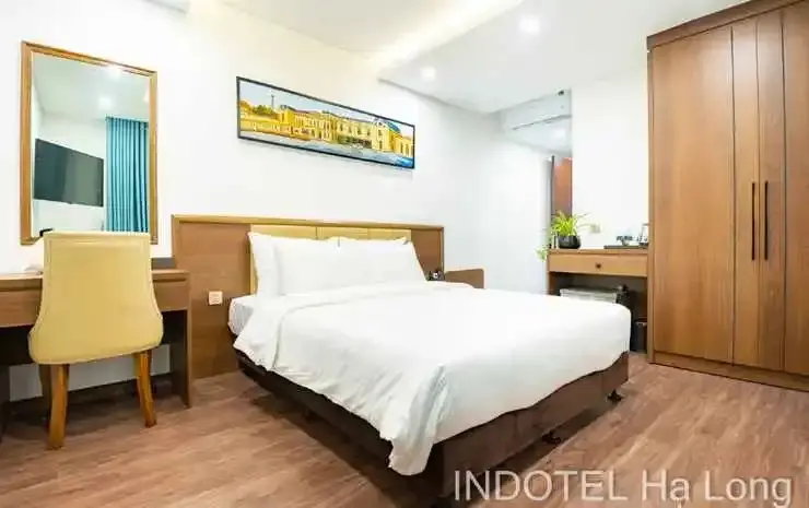 Халонг: Indotel Ha Long