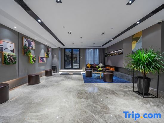 Шанхай: Home Inn Selected (Shanghai Lujiazui, Expo Center)