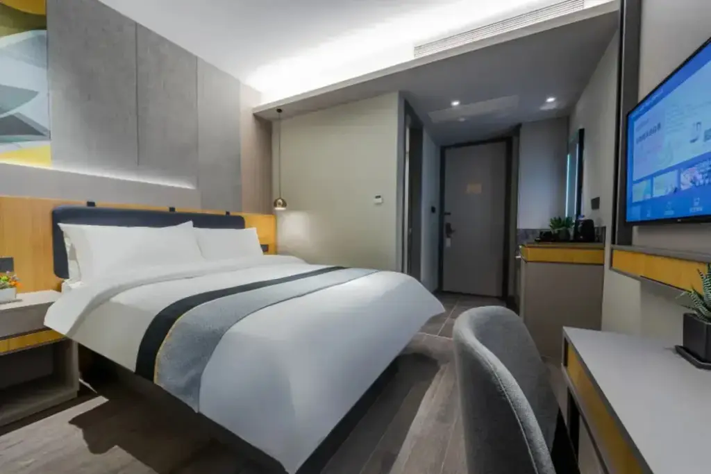 Шанхай: Home Inn Selected (Shanghai Lujiazui, Expo Center)