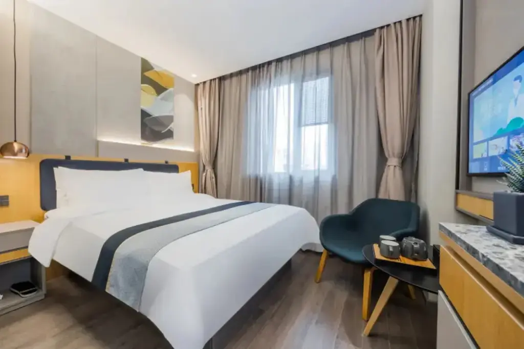 Шанхай: Home Inn Selected (Shanghai Lujiazui, Expo Center)
