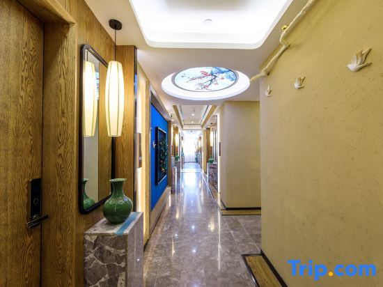 Шанхай: Home Inn Bai Yun Hotel (Shanghai Expo Park Sanlin store)