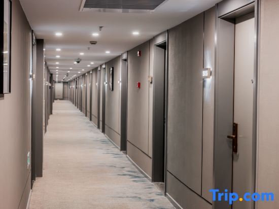 Шанхай: Home Inn Selected (Shanghai World Expo Tangqiao Metro Station)