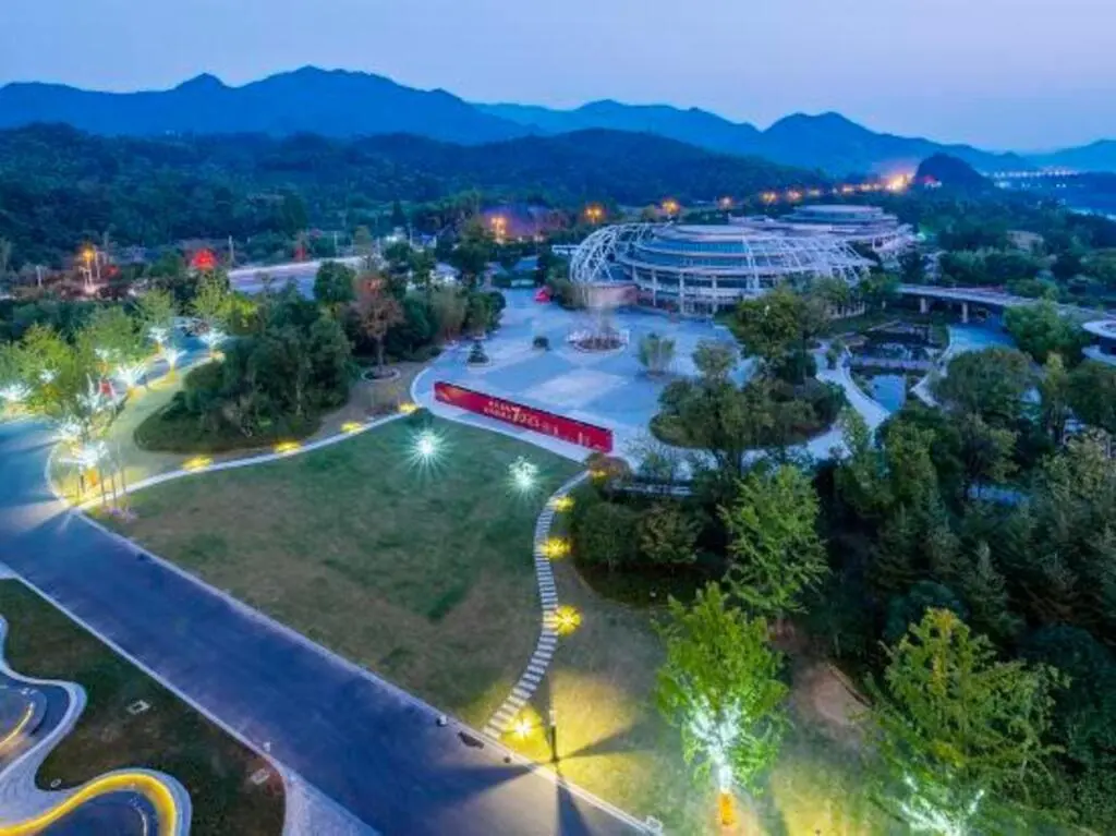 Хучжоу: Grand New Century Resort Anji Huzhou