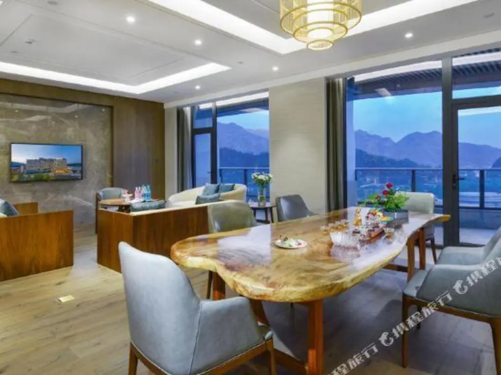 Хучжоу: Grand New Century Resort Anji Huzhou