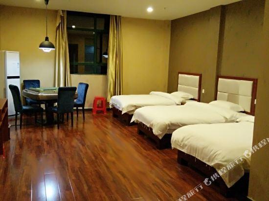 Фучжоу: Business Hotel on Tuesday