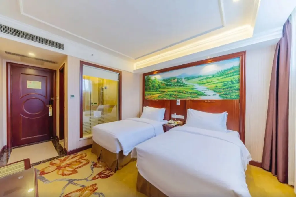 Хойчжоу: Vienna Hotel (Huizhou Dongping Shui'an City)