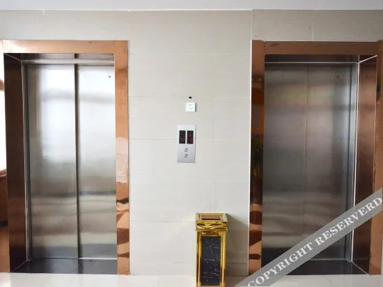 Пиндиншань: Zijincheng Business Hotel (Lushan Xiangyang Road)
