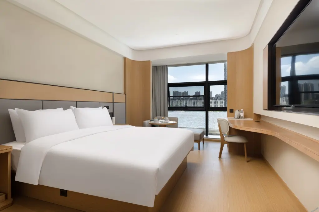Чунцин: JI Hotel (Chongqing Ring Shopping Park and Chongguang Metro Station Hotel)