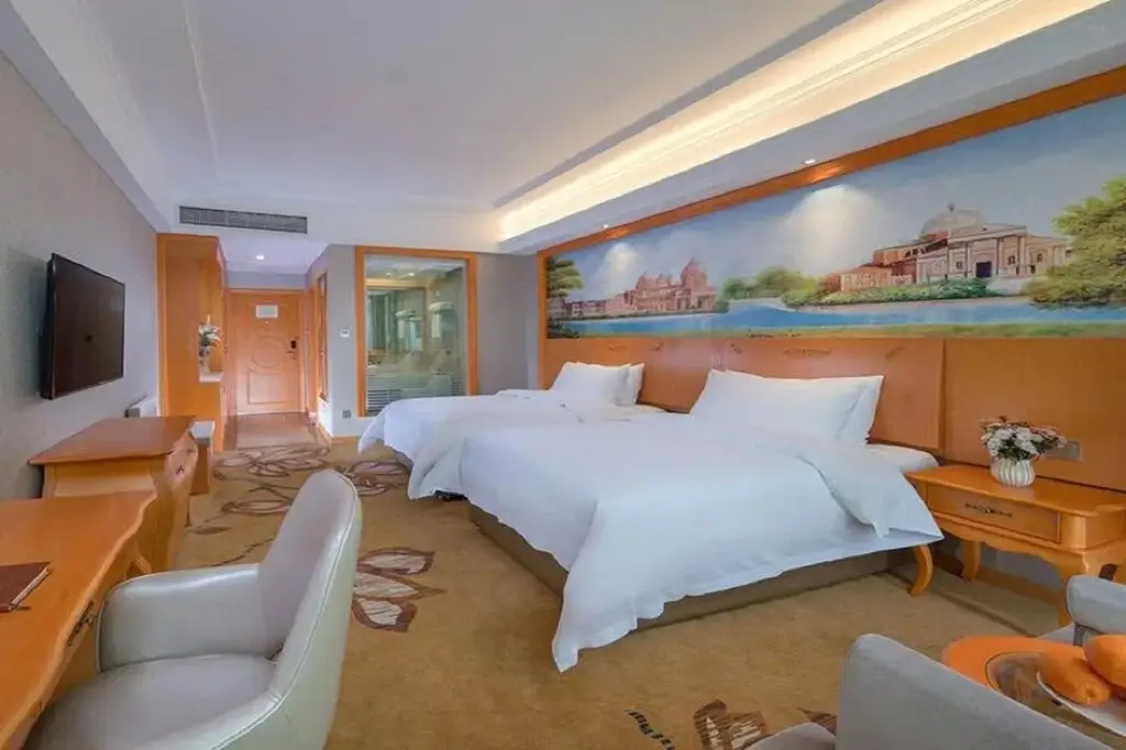 Чунцин: Vienna Hotel (Chongqing Qijiang Wanda Plaza)