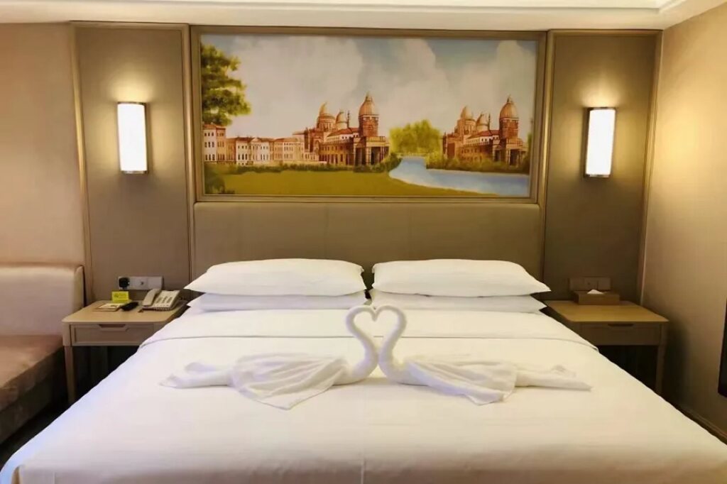 Чунцин: Vienna Hotel (Chongqing University Town)