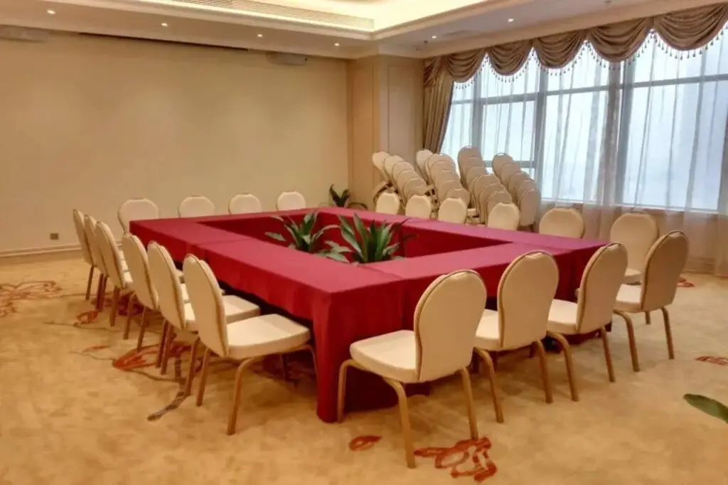 Чунцин: Vienna Hotel Chongqing Shapingba Sanxia Square